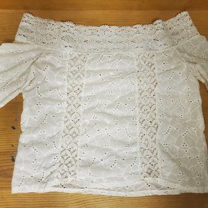 Womens Off the Shoulder White Lace Top Cuffed Wrists Size S
